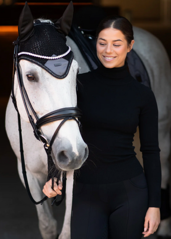 Equestrian Stockholm Winter Shadow Bonnet
